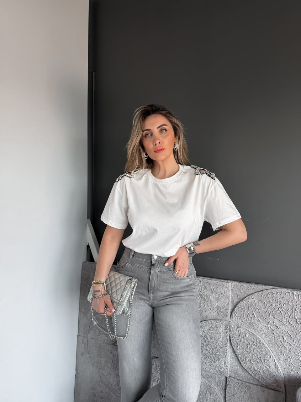 Beyaz Taşlı Yıldızlı Tshirt