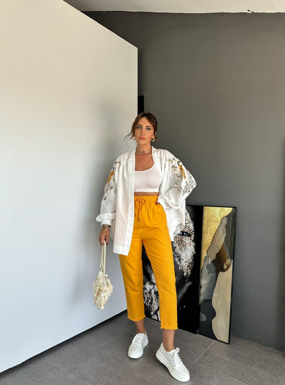Beyaz  Tavus Kuşu İşlemeli Keten Kimono