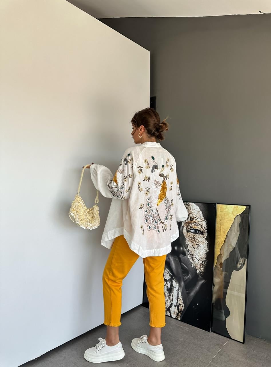 Beyaz  Tavus Kuşu İşlemeli Keten Kimono