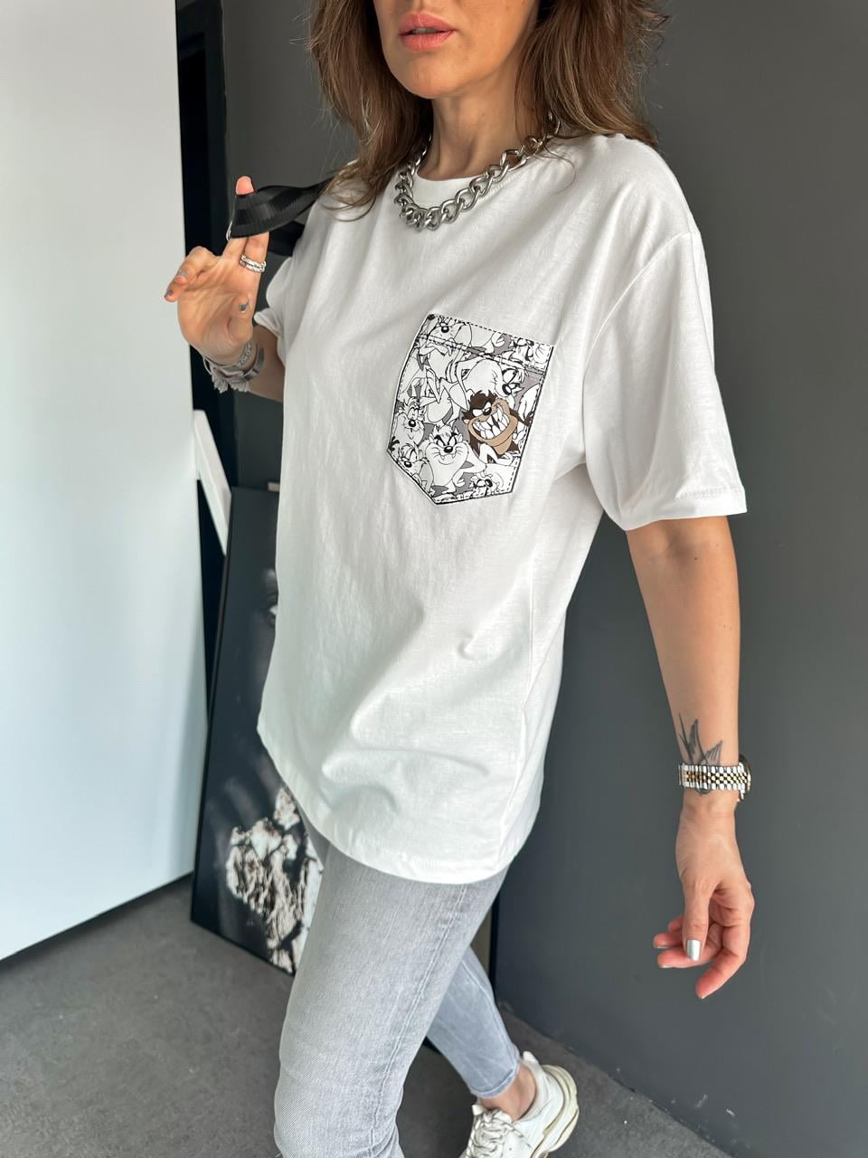 Beyaz Tazmania Figürlü Tshirt