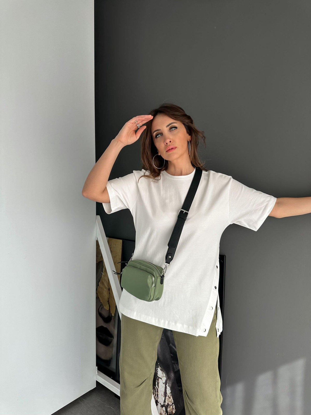 Beyaz Tek Yanı Çıtçıtlı Cotton Tshirt