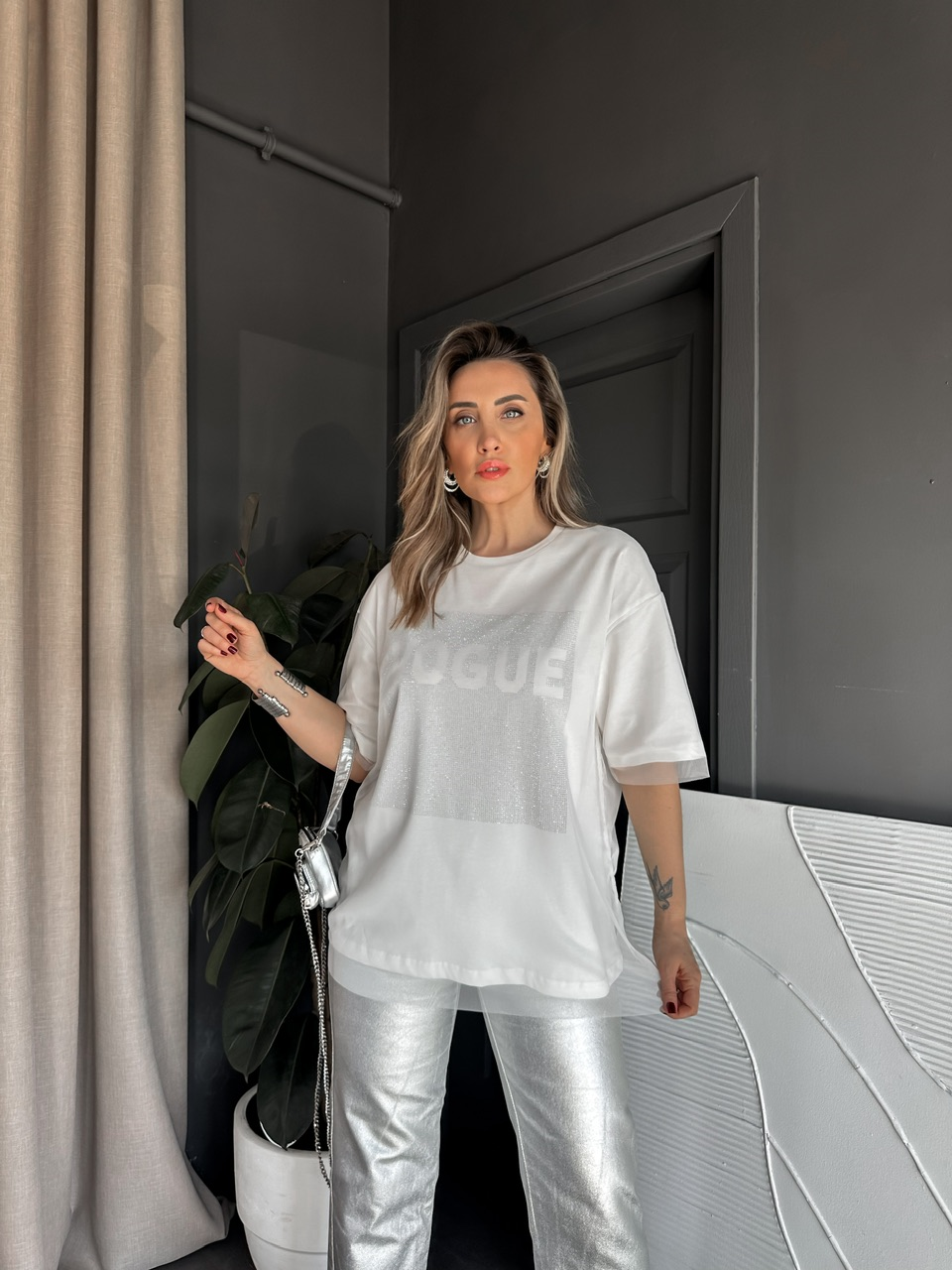 Beyaz Vogue Simli Tüllü Tshirt