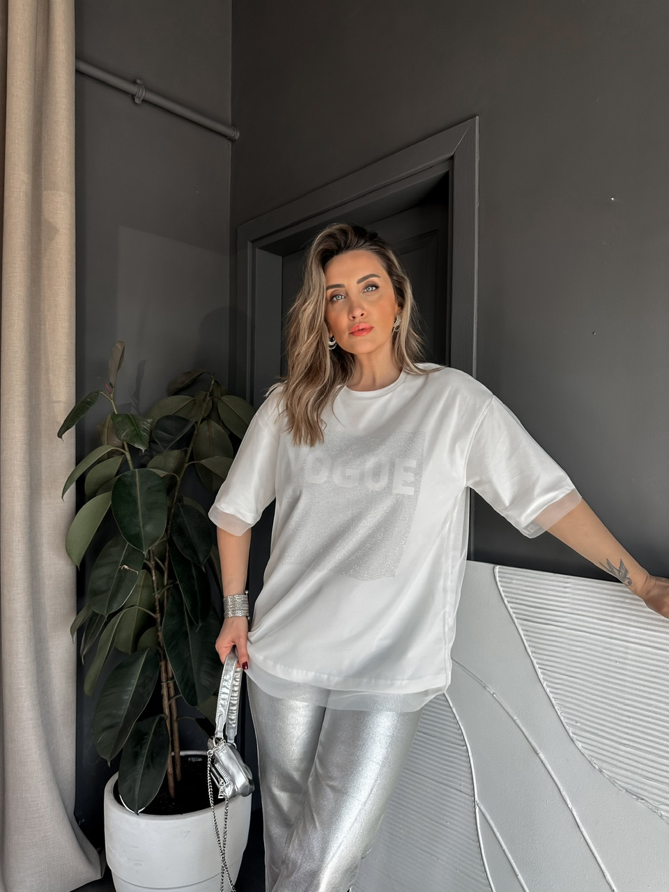 Beyaz Vogue Simli Tüllü Tshirt
