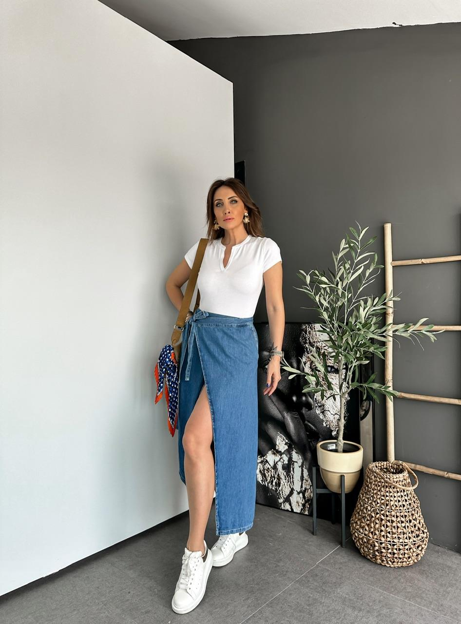 Beyaz Yaka Detaylı Cotton Tshirt