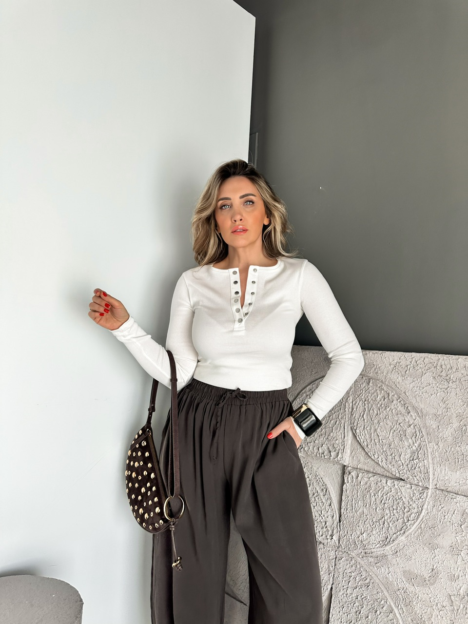 Beyaz Yakası Cıtcıtlı Orijinal Fitilli Tshirt