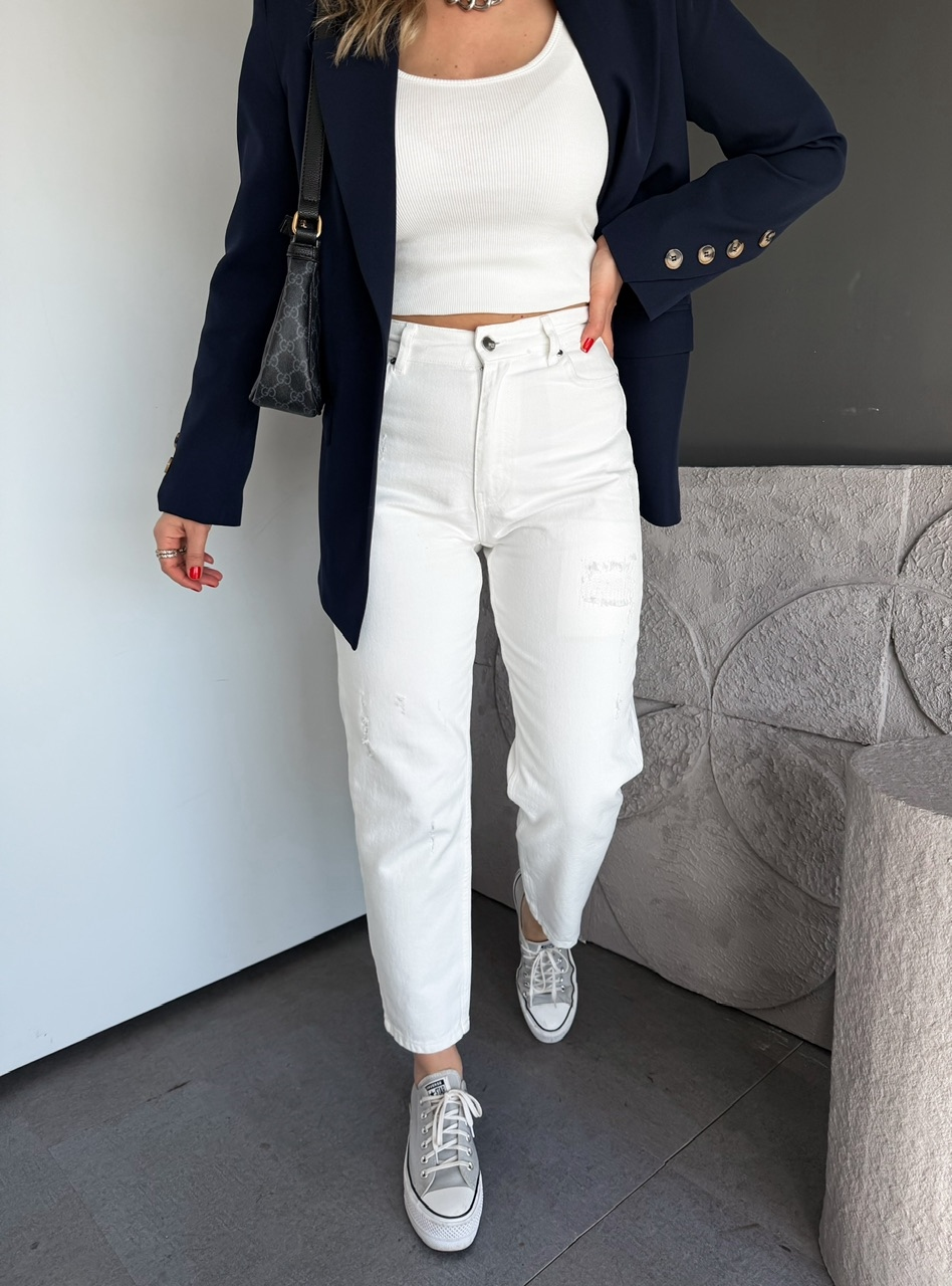 Beyaz Yırtık Parçalı Mom Jean