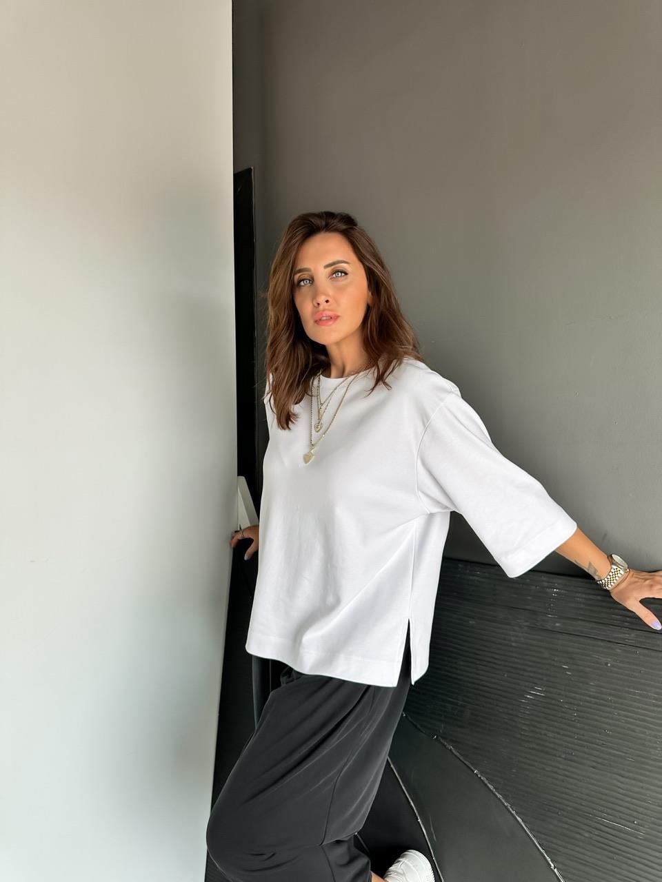 Beyaz Yırtmaçlı Cotton Oversize Tshirt