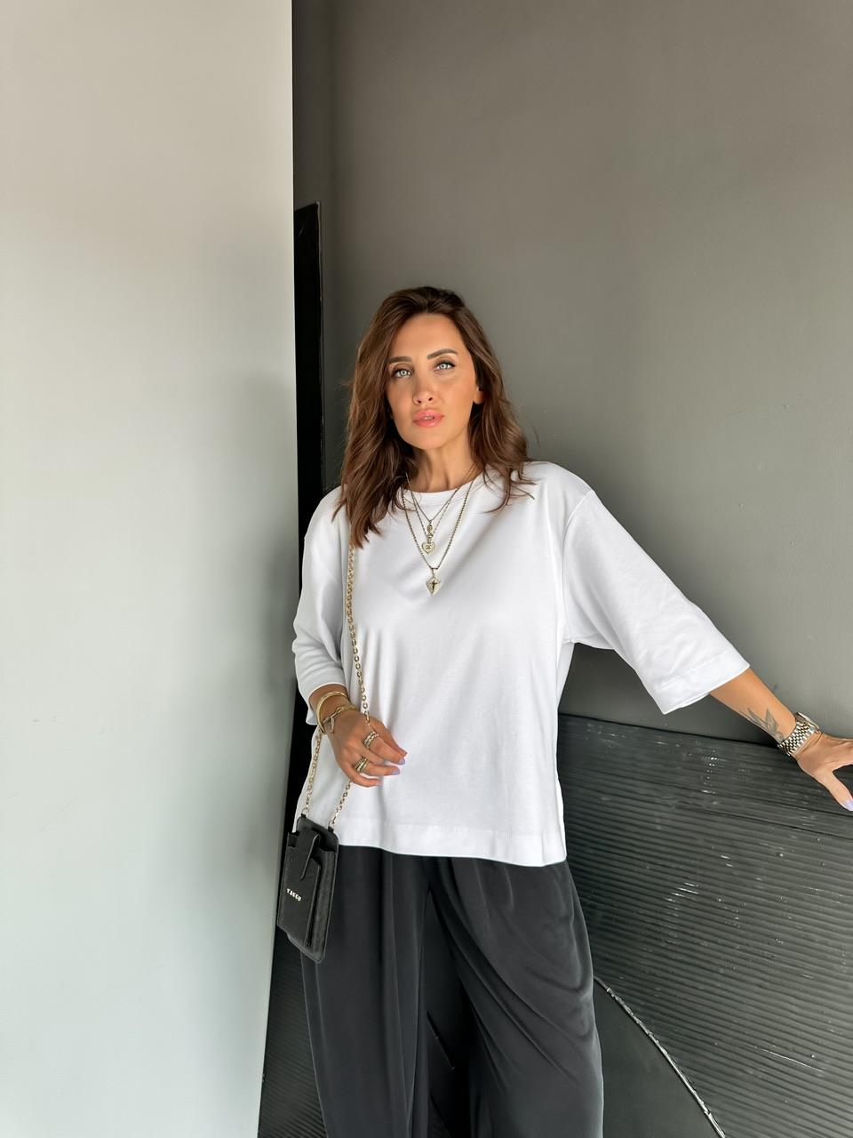 Beyaz Yırtmaçlı Cotton Oversize Tshirt