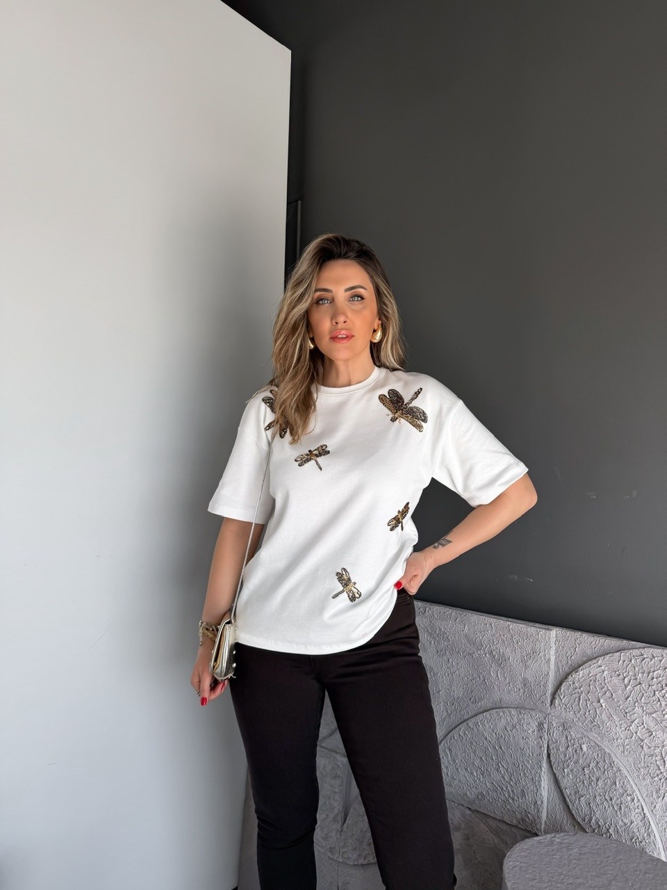 Beyaz Yusufçuk İşlemeli Cotton Tshirt