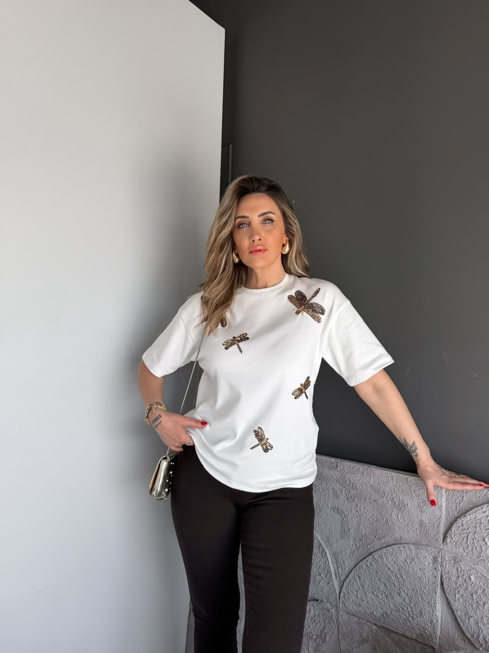 Beyaz Yusufçuk İşlemeli Cotton Tshirt