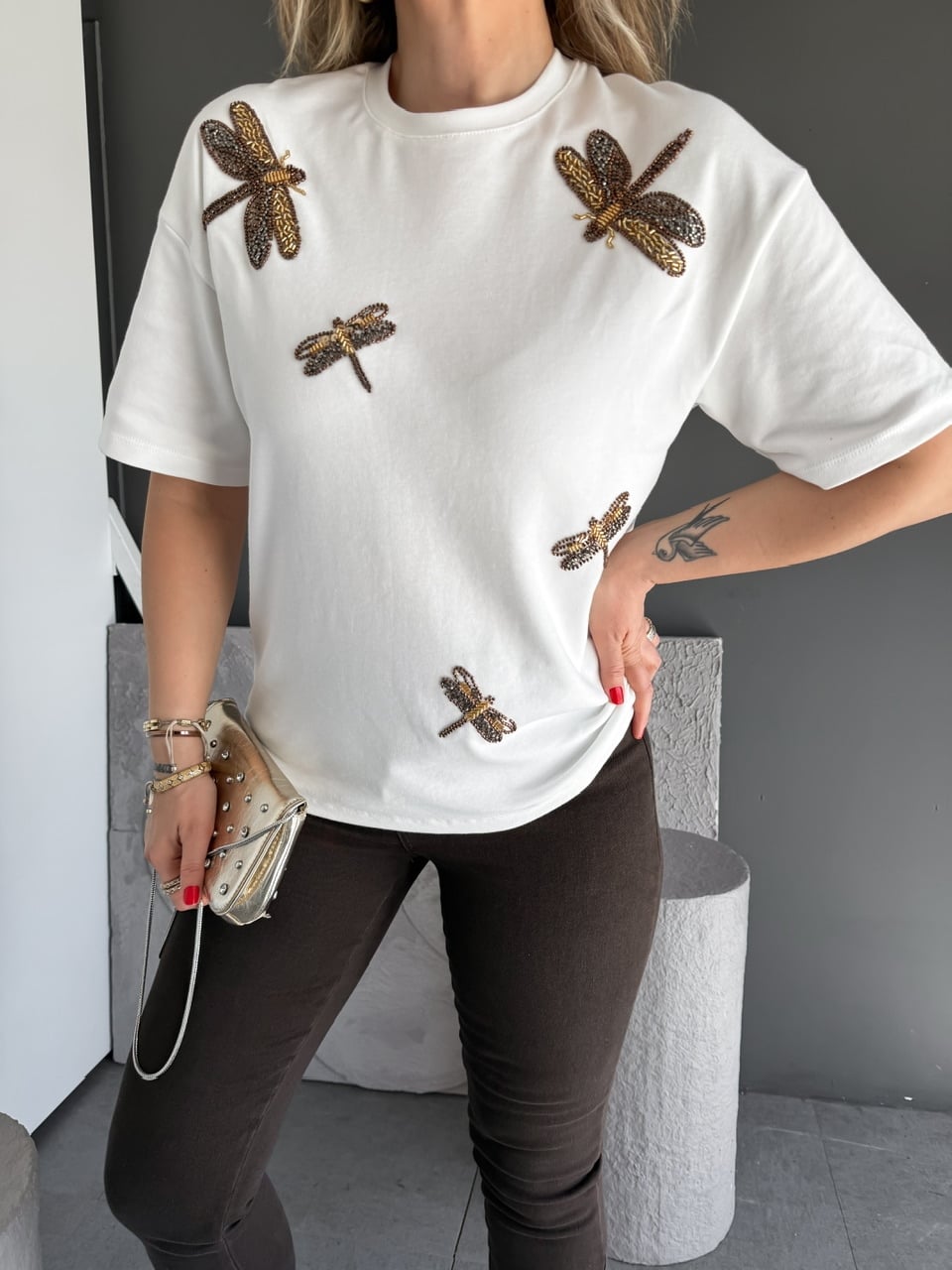 Beyaz Yusufçuk İşlemeli Cotton Tshirt