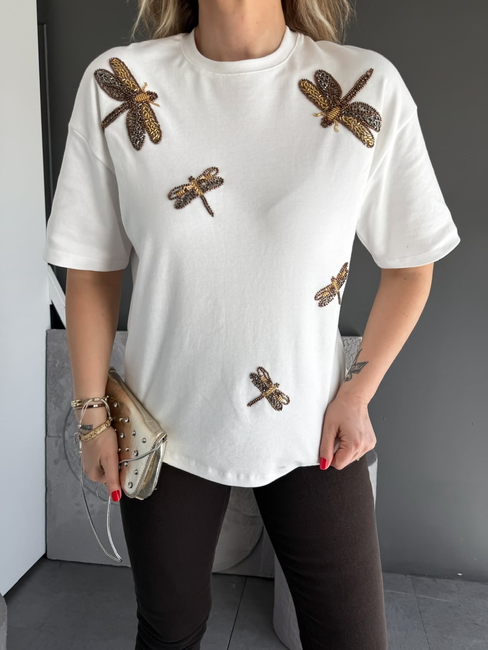 Beyaz Yusufçuk İşlemeli Cotton Tshirt