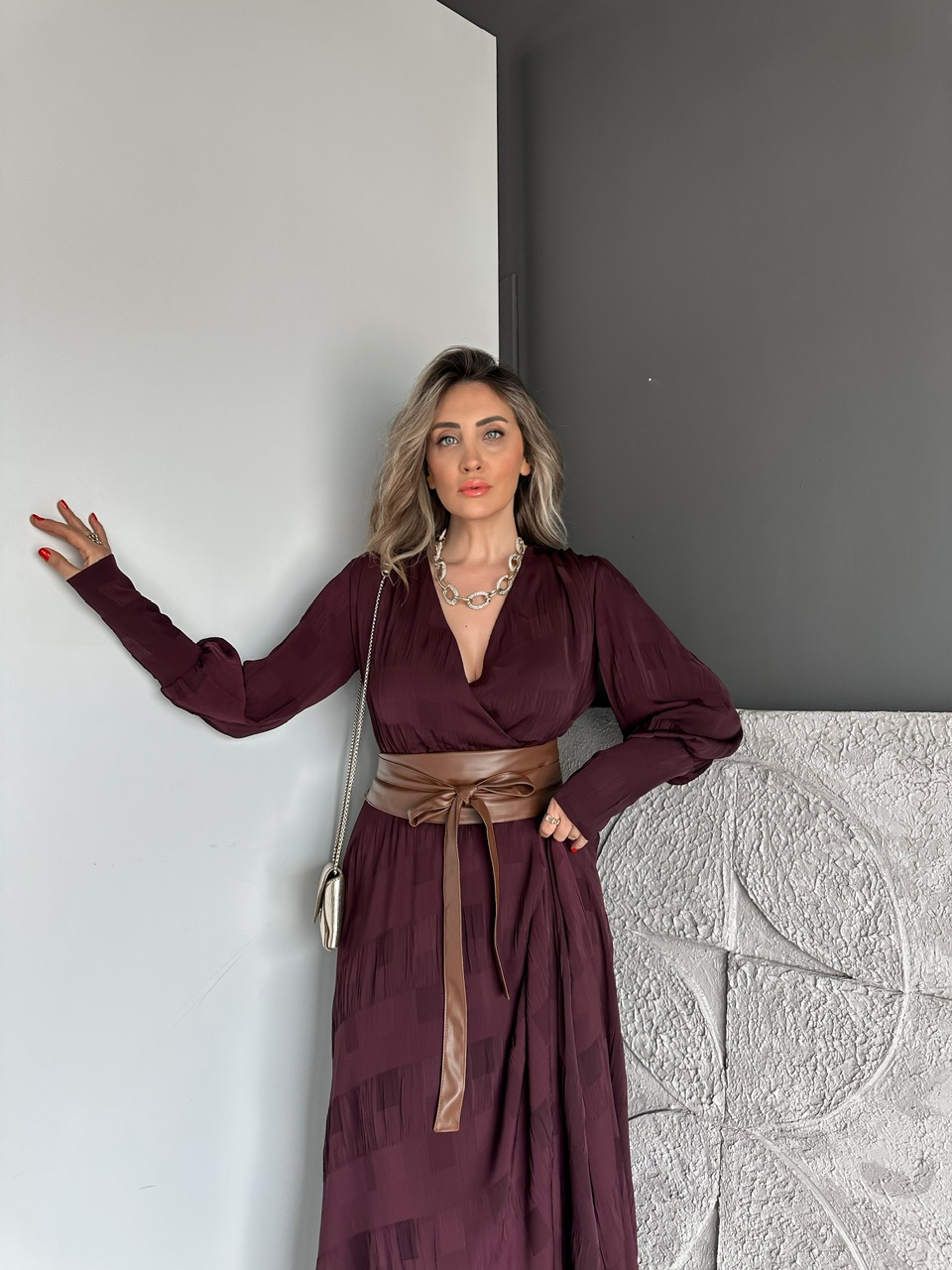 Bordo Beli Deri Kemerli Şifon Elbise