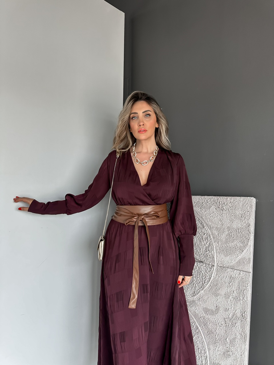 Bordo Beli Deri Kemerli Şifon Elbise