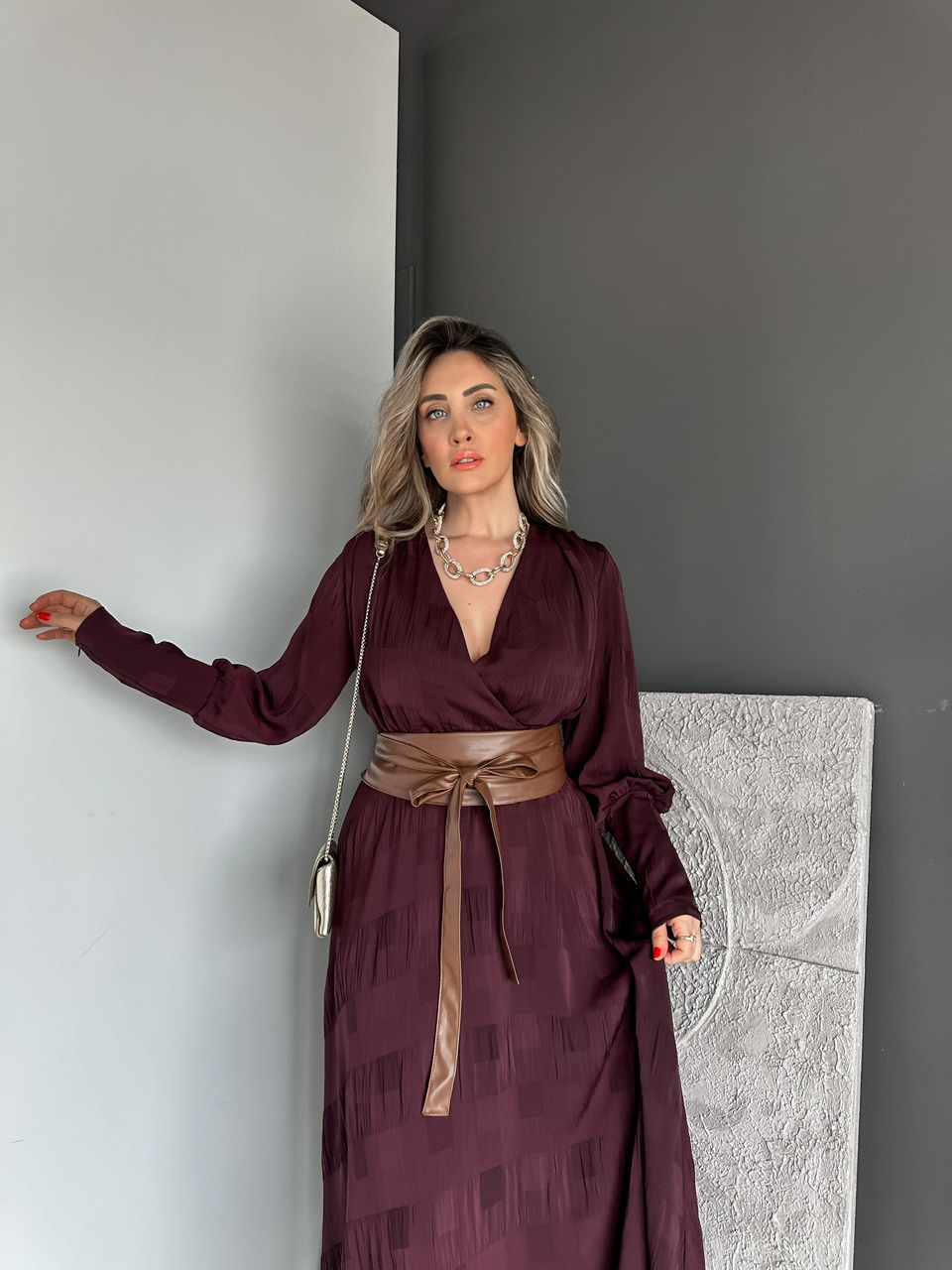 Bordo Beli Deri Kemerli Şifon Elbise