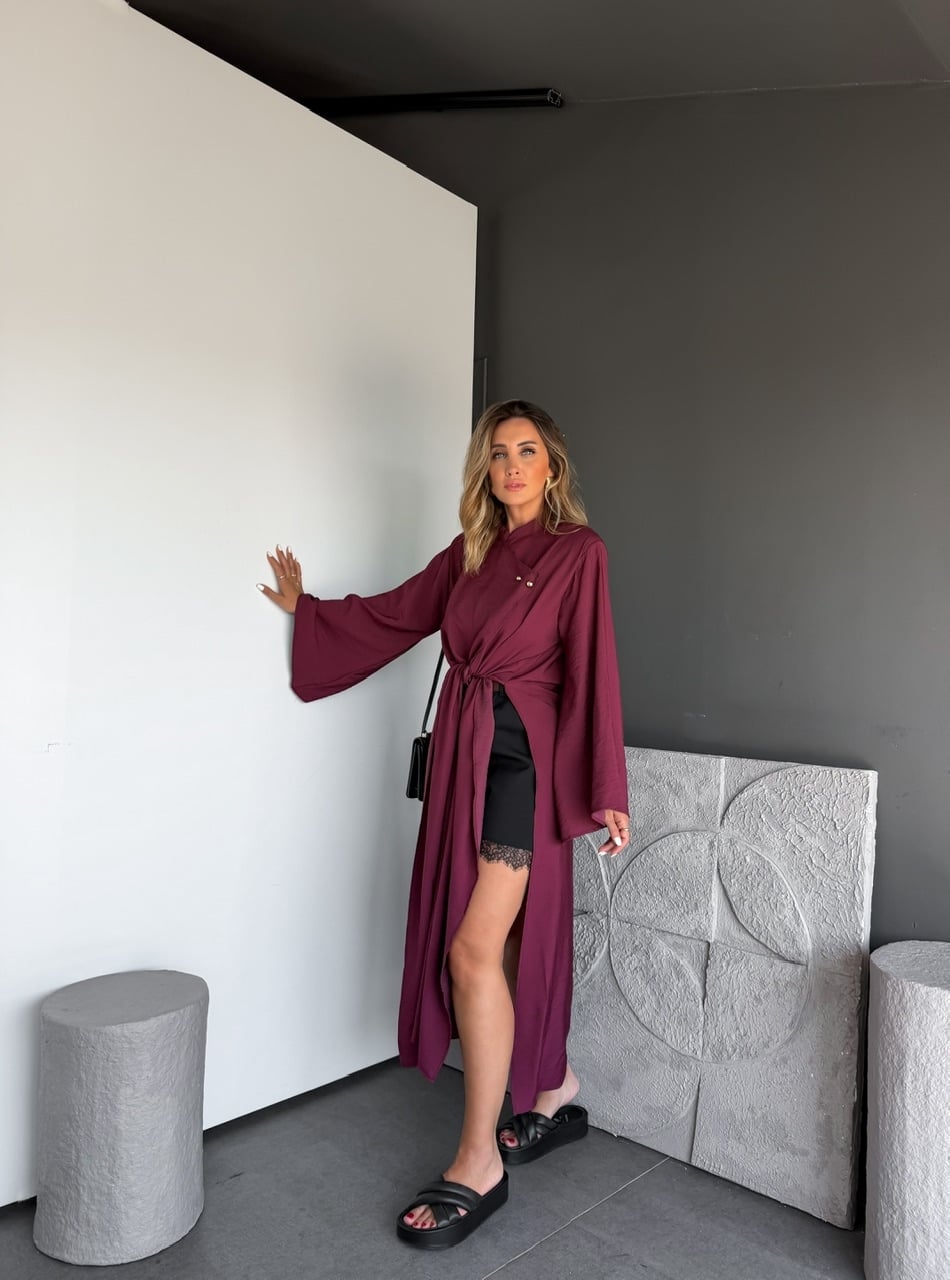 Bordo Broşlu Yırtmaçlı Uzun Kimona