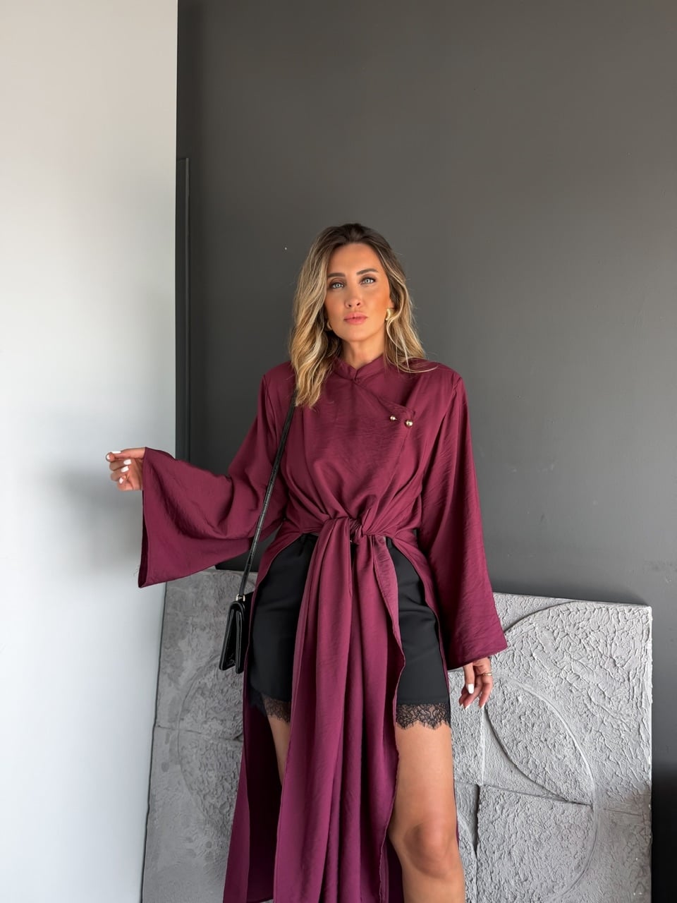 Bordo Broşlu Yırtmaçlı Uzun Kimona