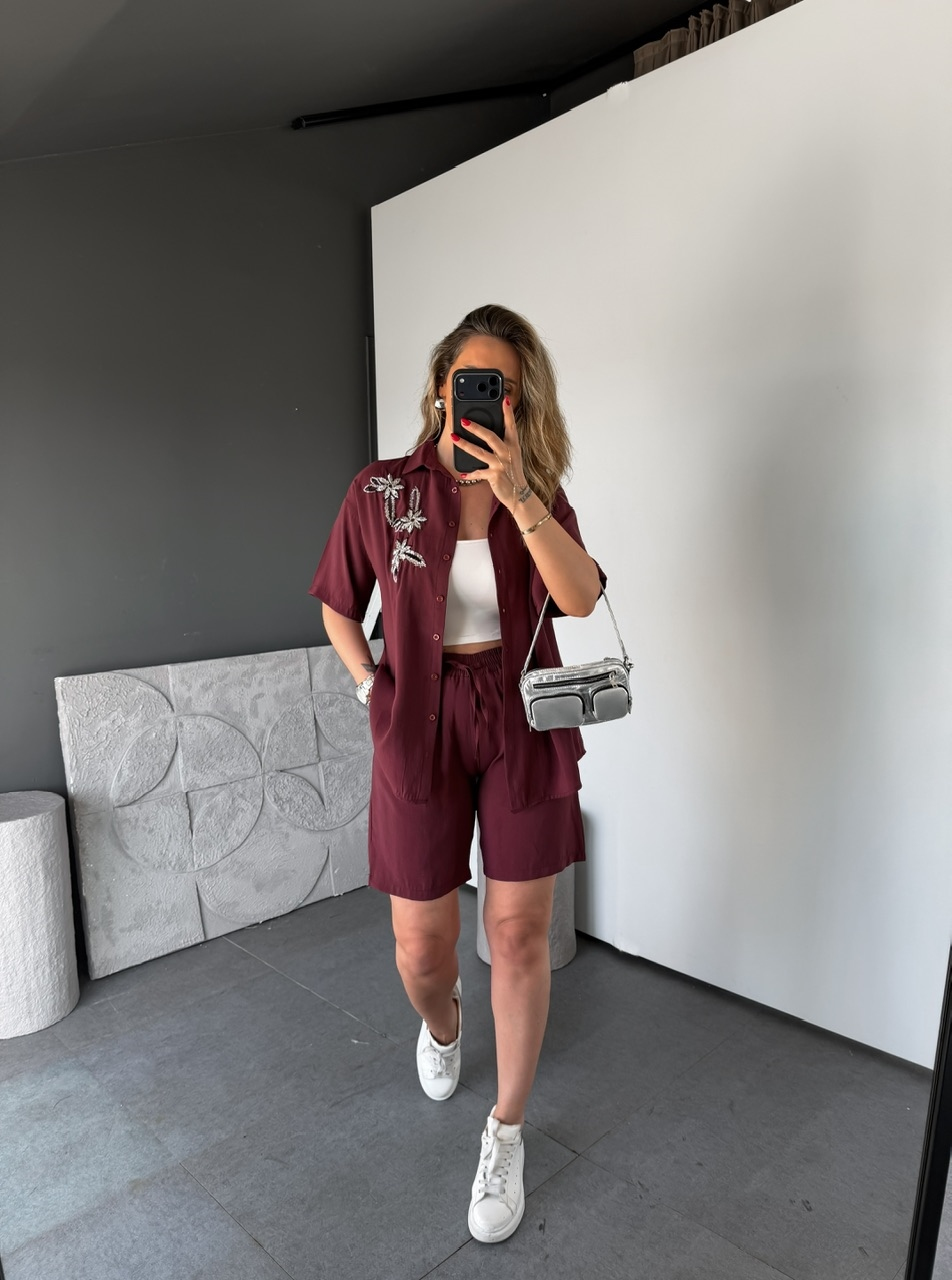 Bordo Çiçek Nakışlı Şortlu Takım