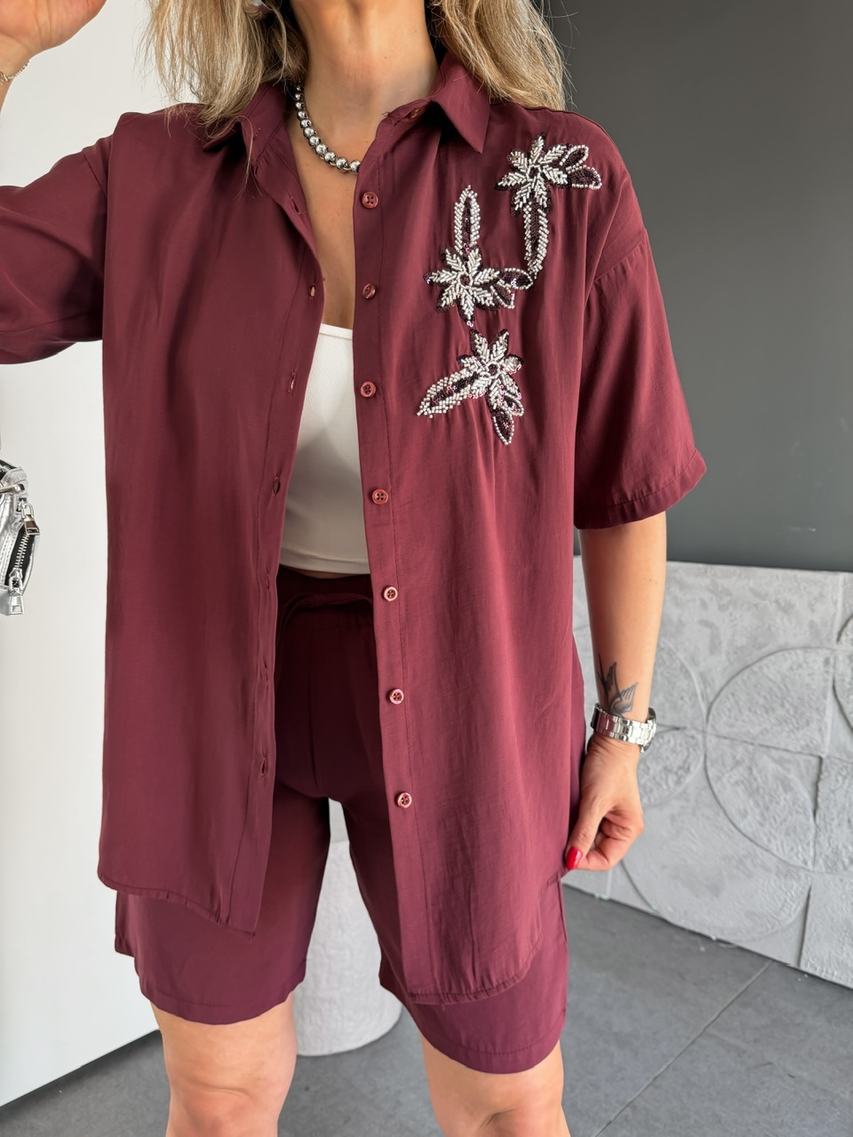 Bordo Çiçek Nakışlı Şortlu Takım