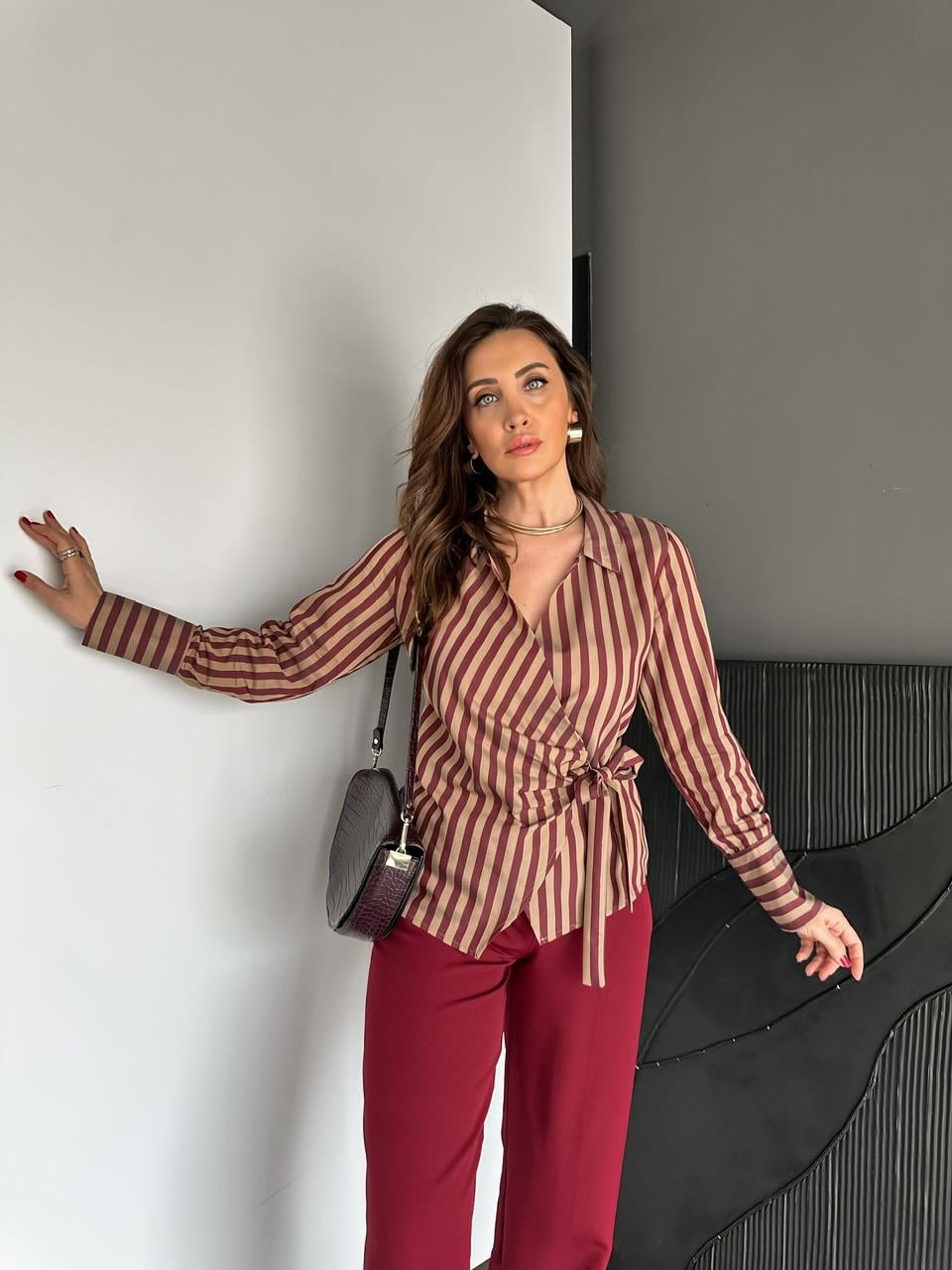 Bordo Çizgili Kruvaze Bağlamalı Gömlek