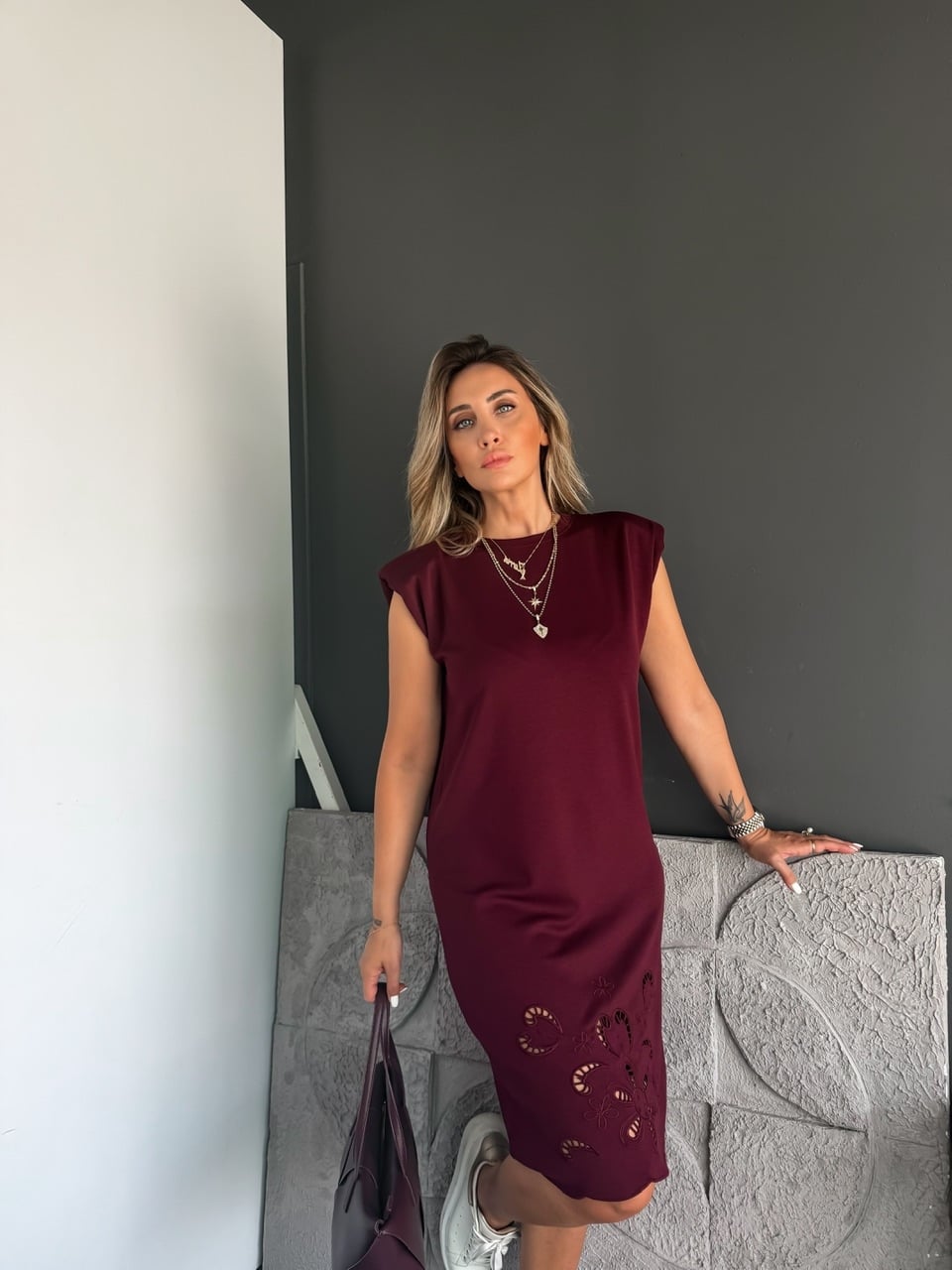 Bordo Etek Ucu Nakışlı Vatkalı Modal Elbise