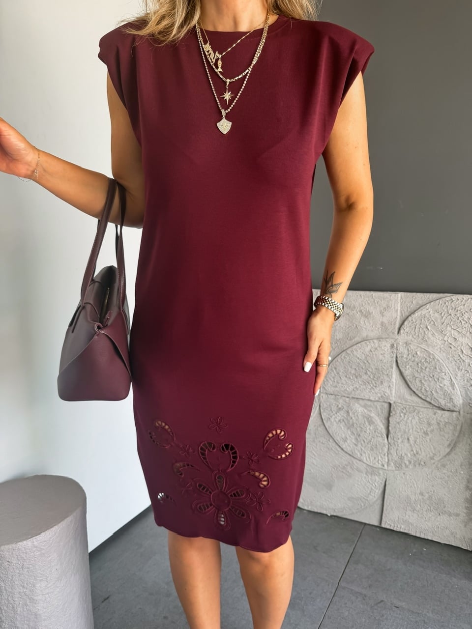 Bordo Etek Ucu Nakışlı Vatkalı Modal Elbise