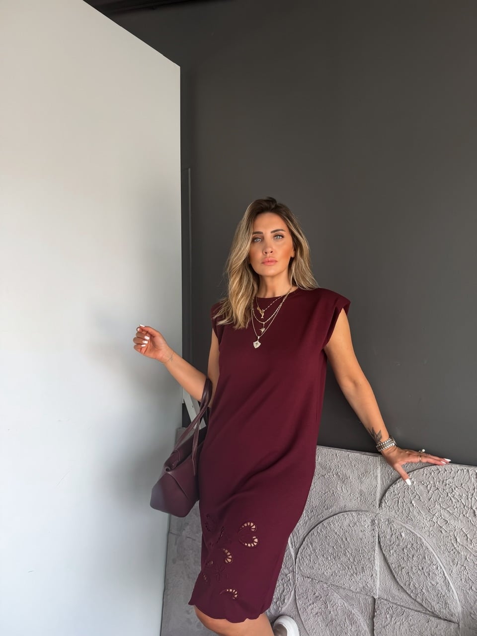 Bordo Etek Ucu Nakışlı Vatkalı Modal Elbise