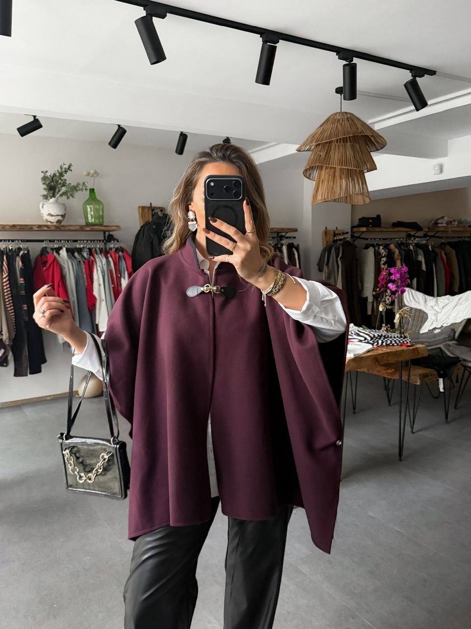 Bordo Klipsli Kaşe Panço