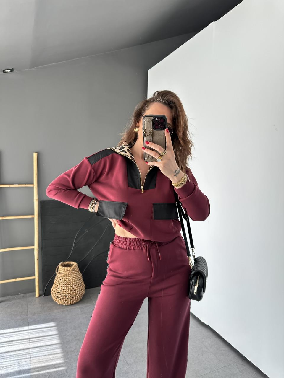Bordo Leopar Detaylı Yakası Fermuarlı Takım