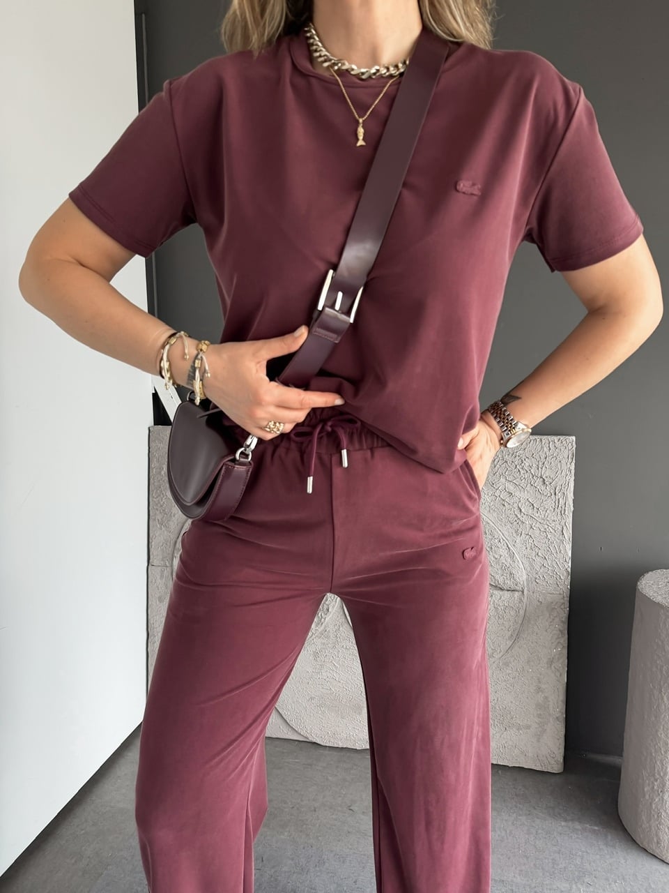 Bordo Logolu Pike Takım