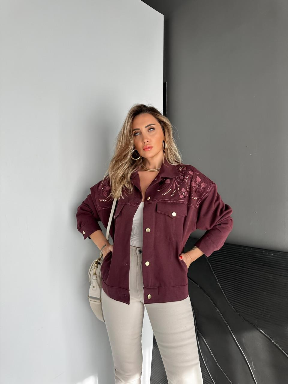 Bordo Nakışlı Zımbalı Kot Ceket