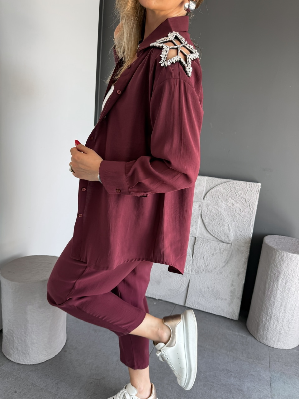Bordo Omuzları Yıldız Taşlı Tensel Takım