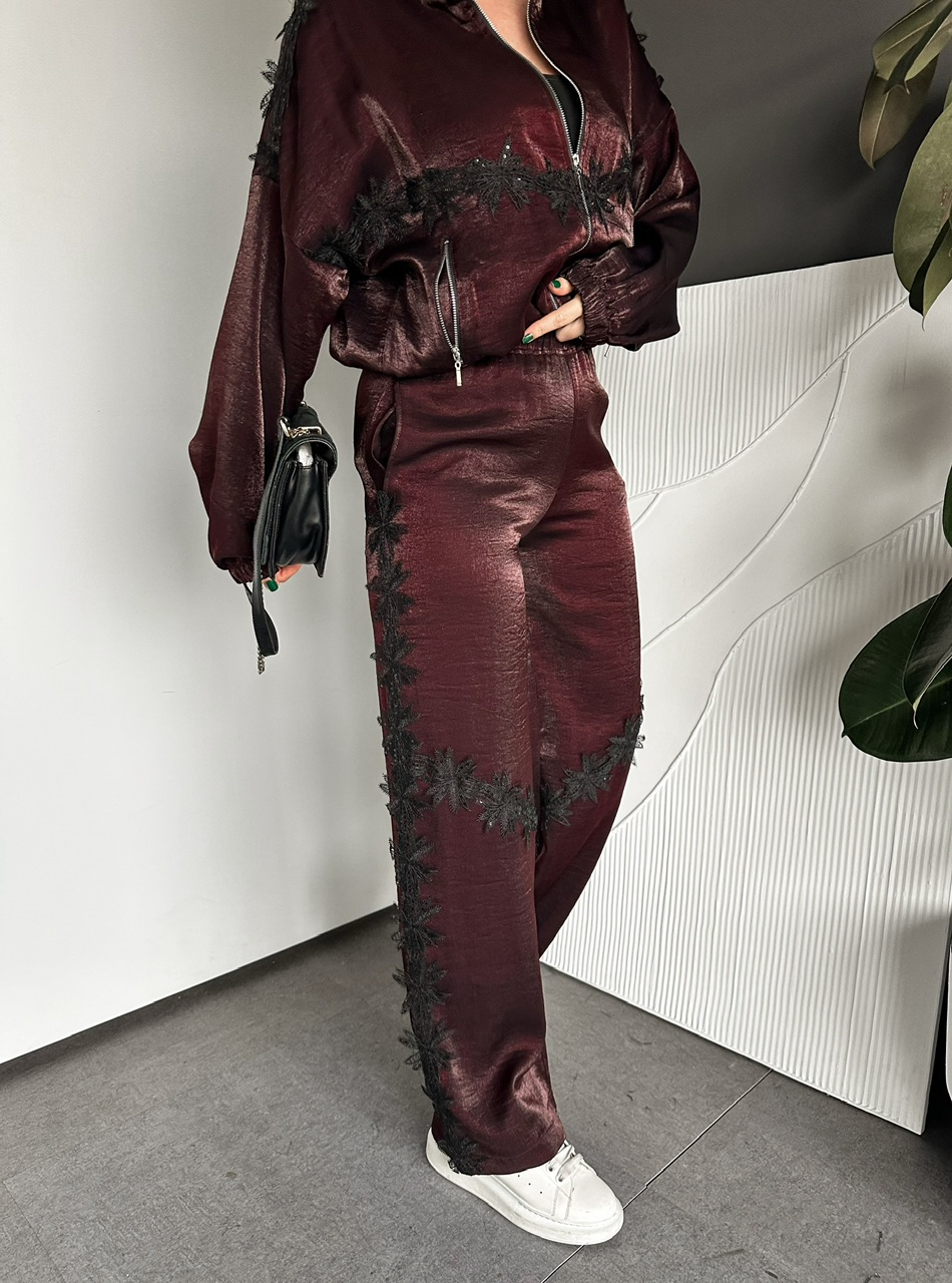 Bordo Pullu Nakışlı Saten Takım