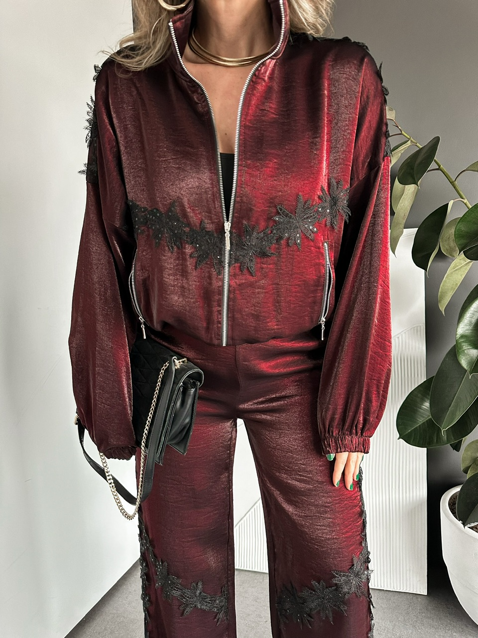 Bordo Pullu Nakışlı Saten Takım