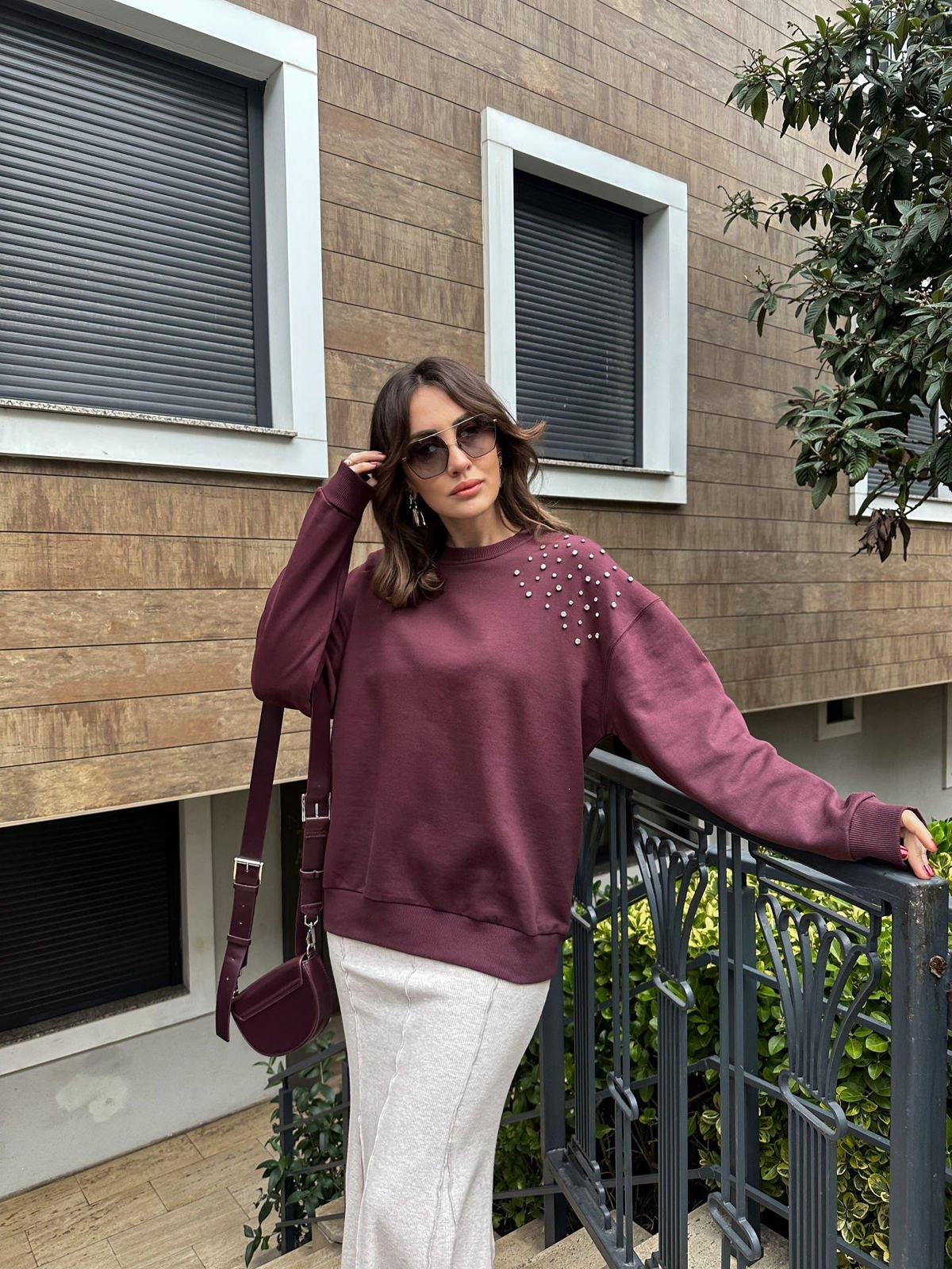 Bordo Taş İşlemeli Basic Sweatshirt