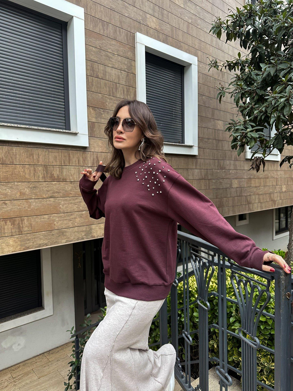 Bordo Taş İşlemeli Basic Sweatshirt