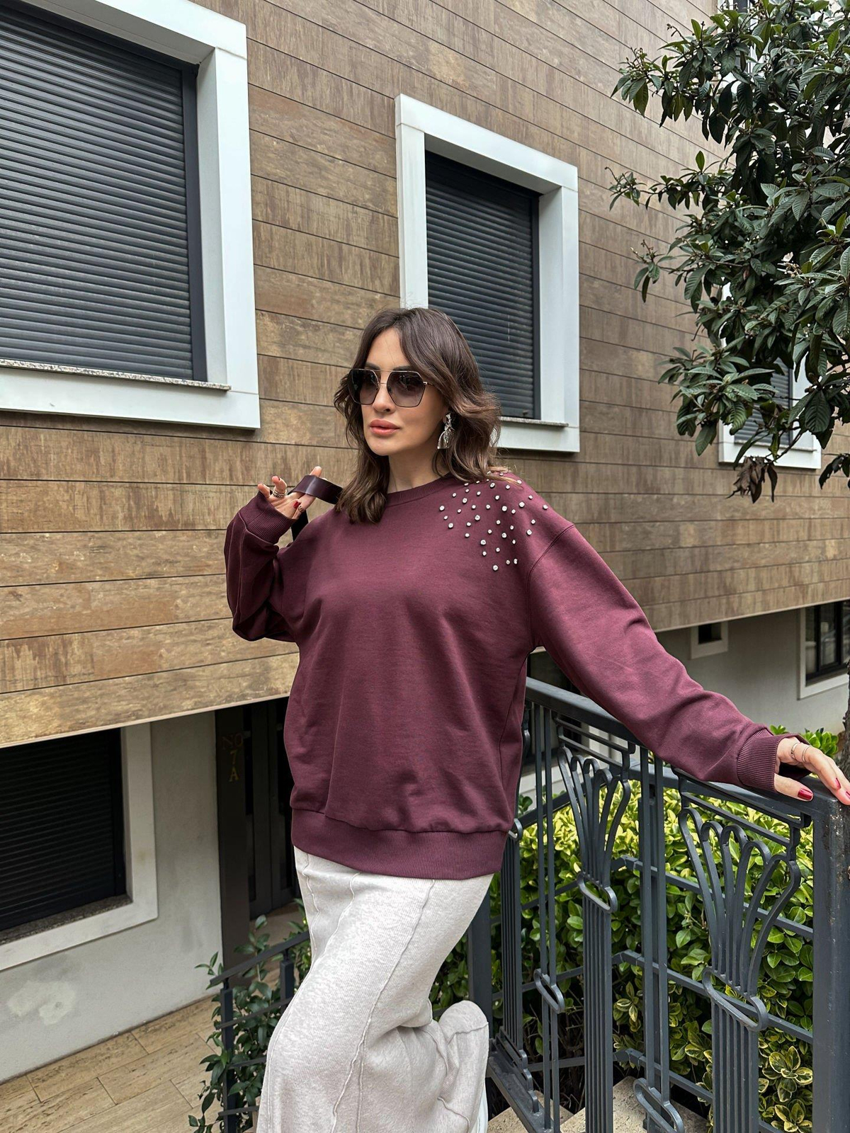 Bordo Taş İşlemeli Basic Sweatshirt