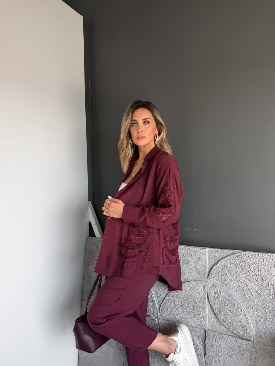 Bordo Tensel Nakışlı Gömlekli Takım