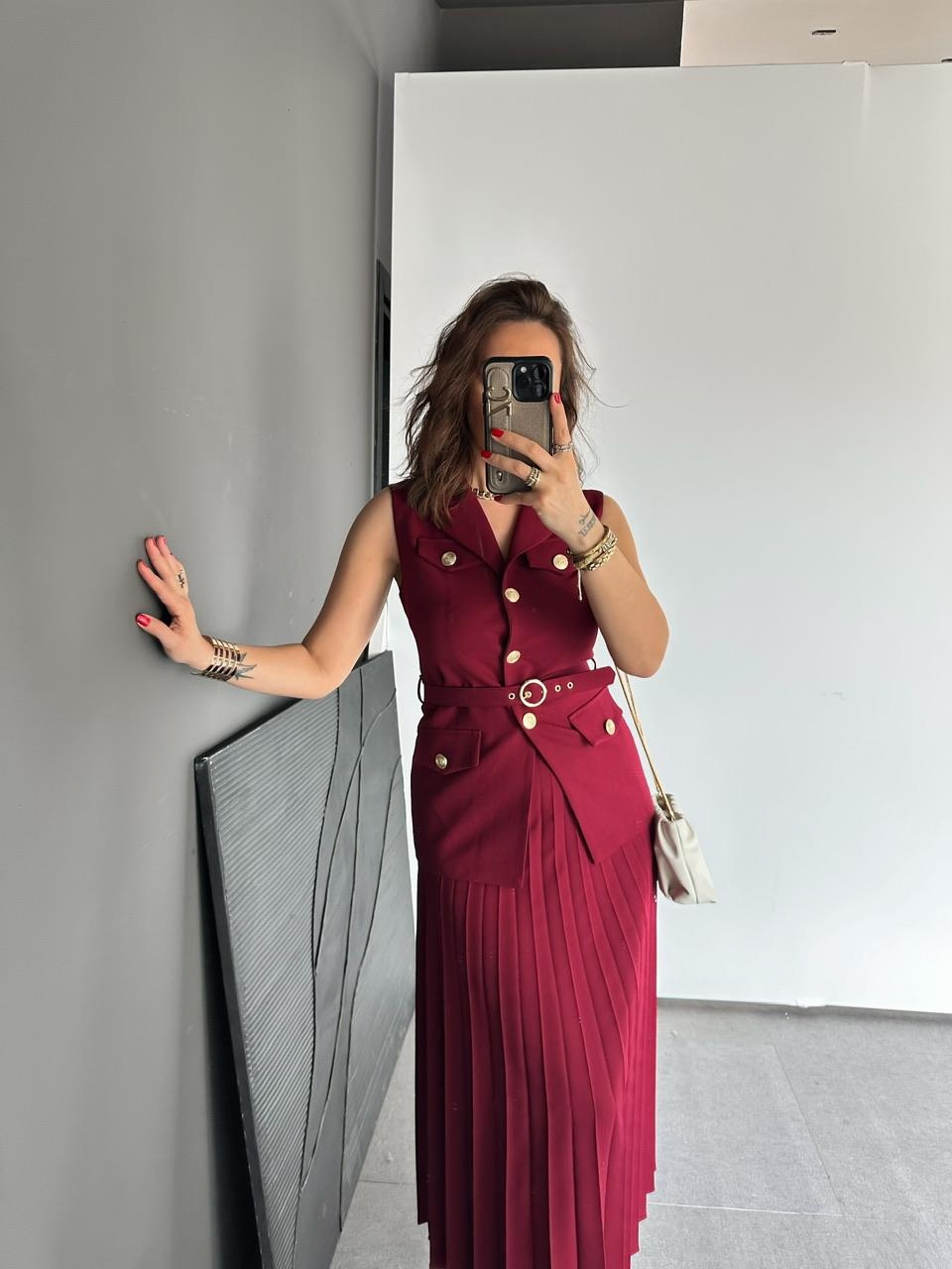 Bordo Yelekli Pilili Etekli Takım