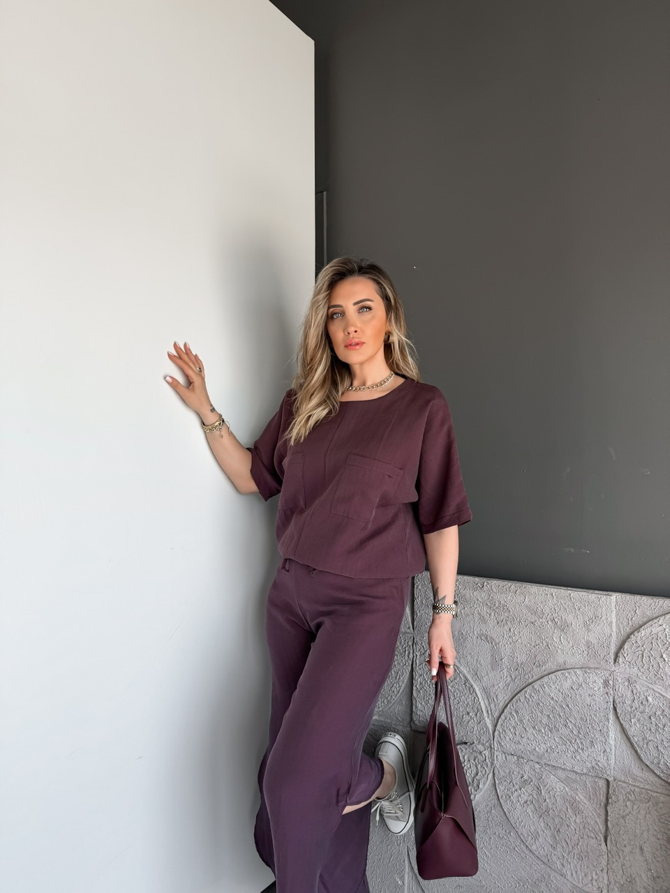 Bordo Yırtmaç Detaylı Beli Büzgülü Takım