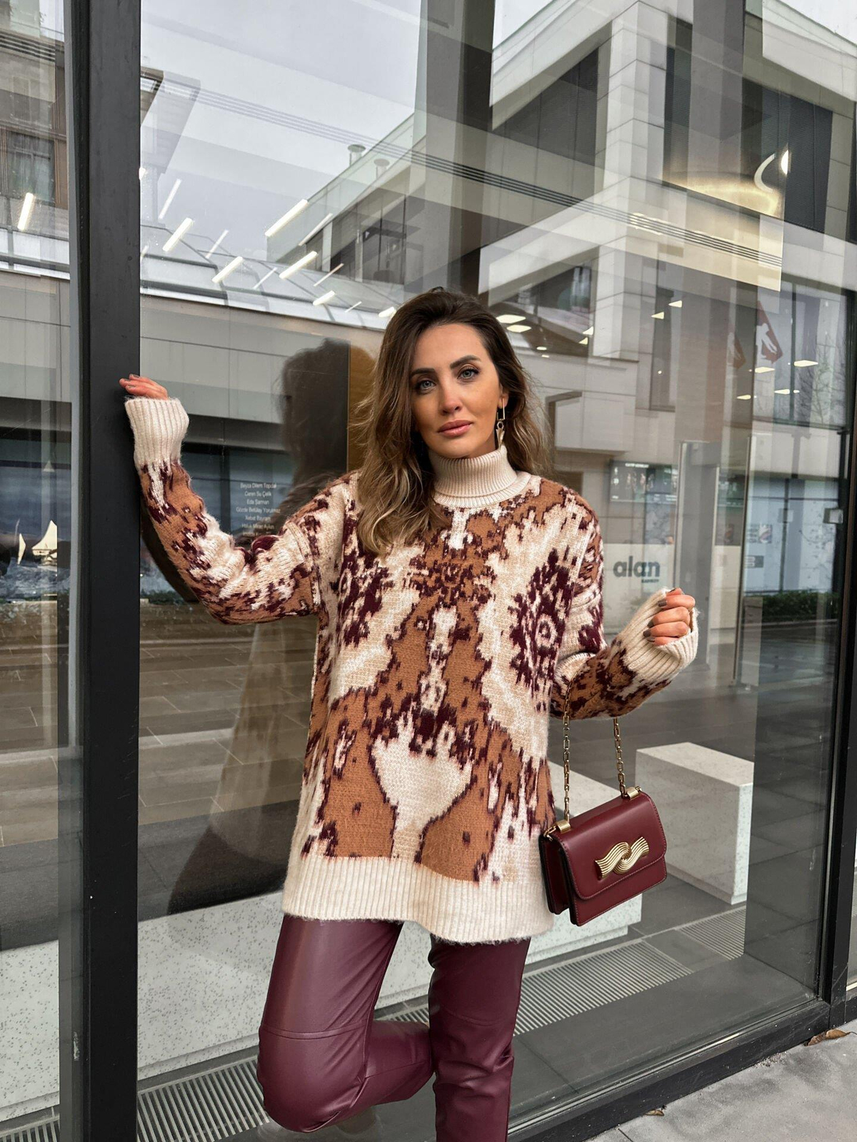Camel Batik Desen Balıkçı Yaka Kazak