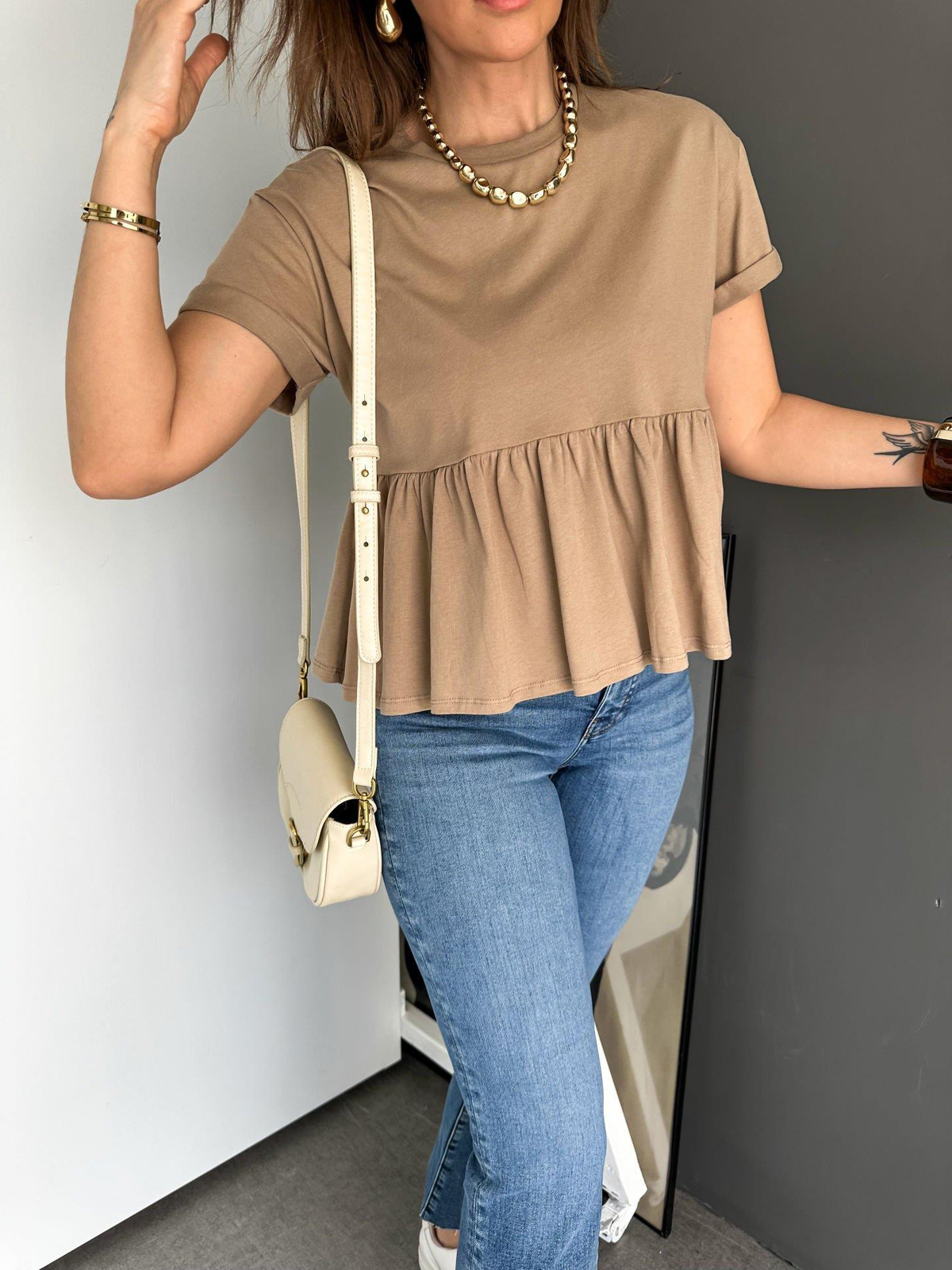 Camel Beli Volanlı Cotton Tshirt