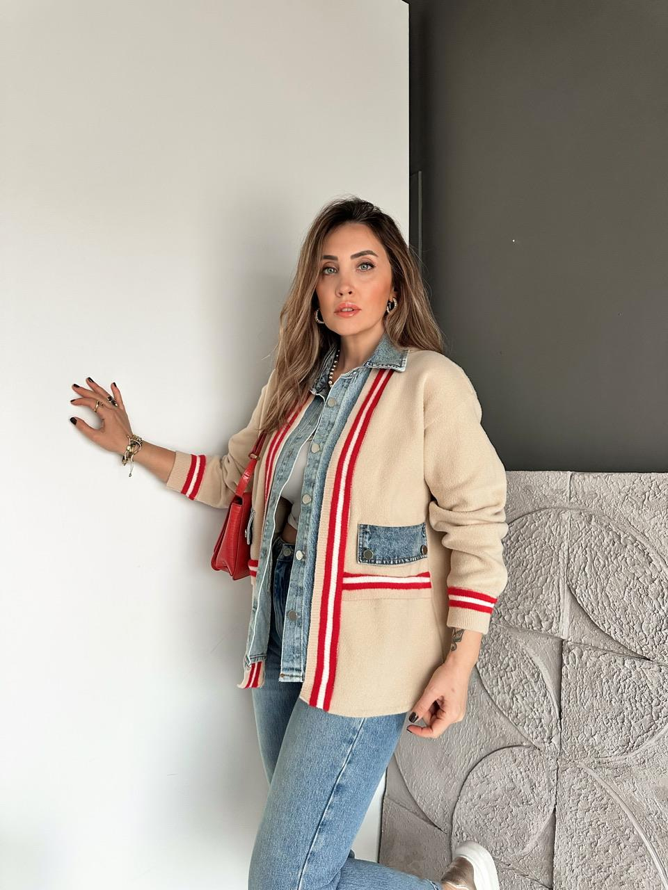 Camel Kırmızı Şeritli Kot Parçalı Hırka