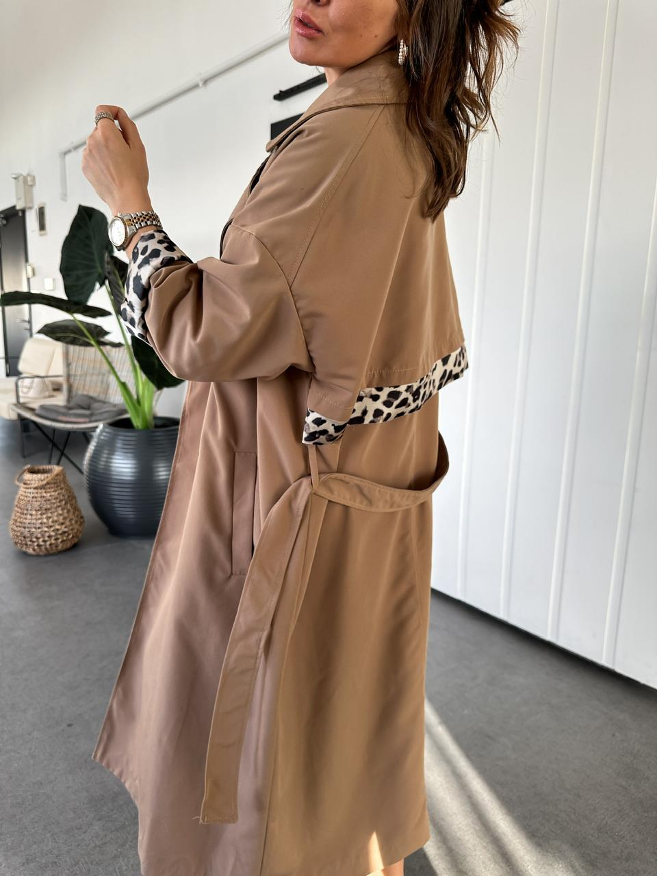 Camel Leopar Detaylı Trençkot