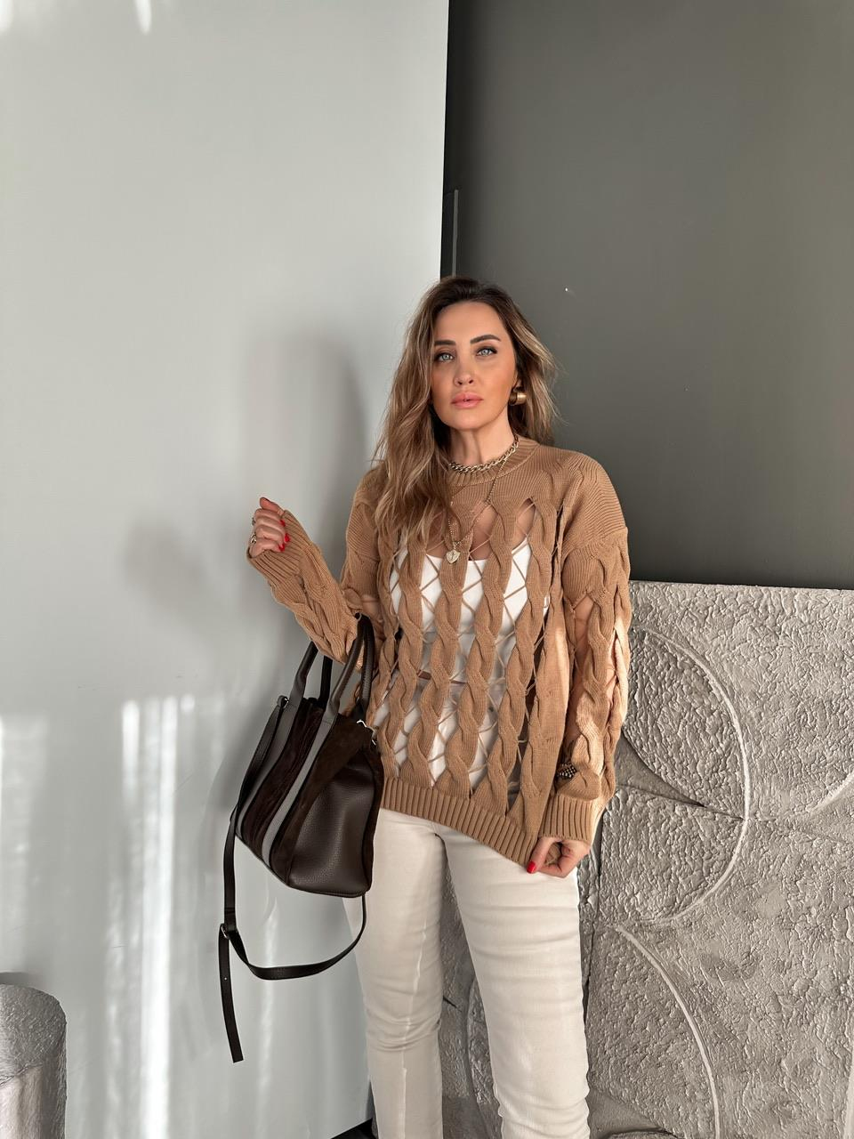 Camel Saç Örgülü Delikli Kazak