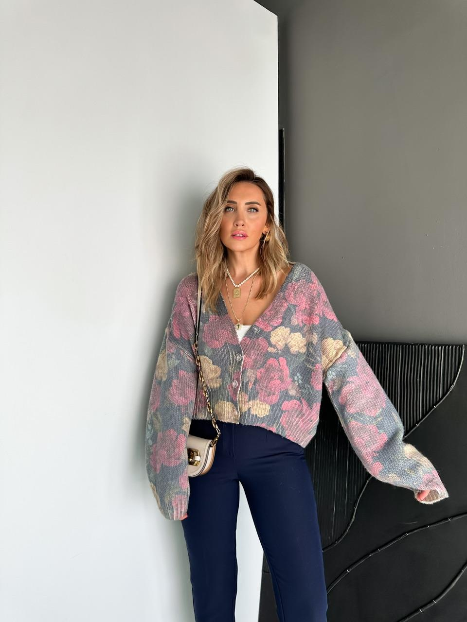 Çok Renkli Çiçek Desen Hırka