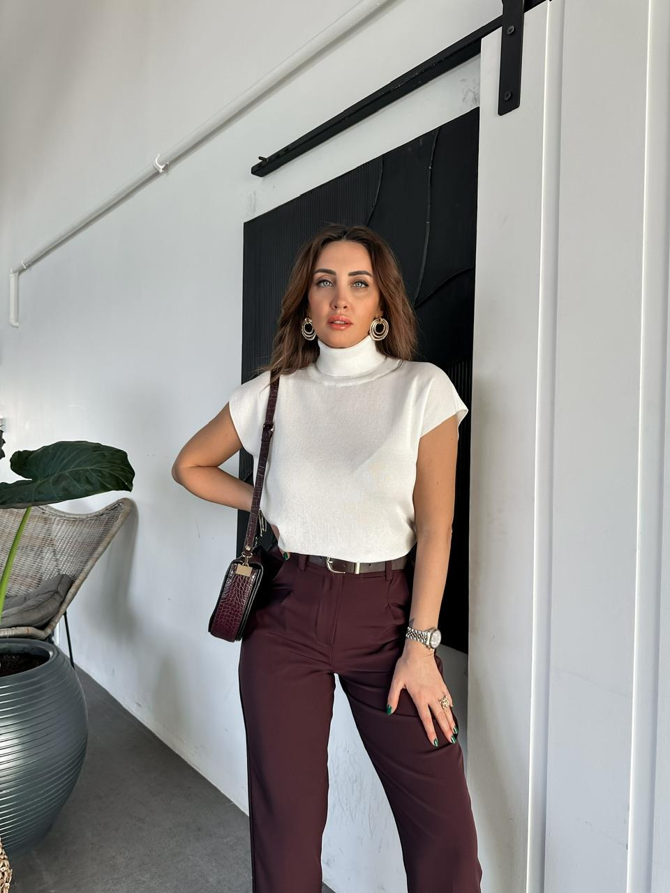 Ekru Balıkçı Yaka Kolsuz Triko