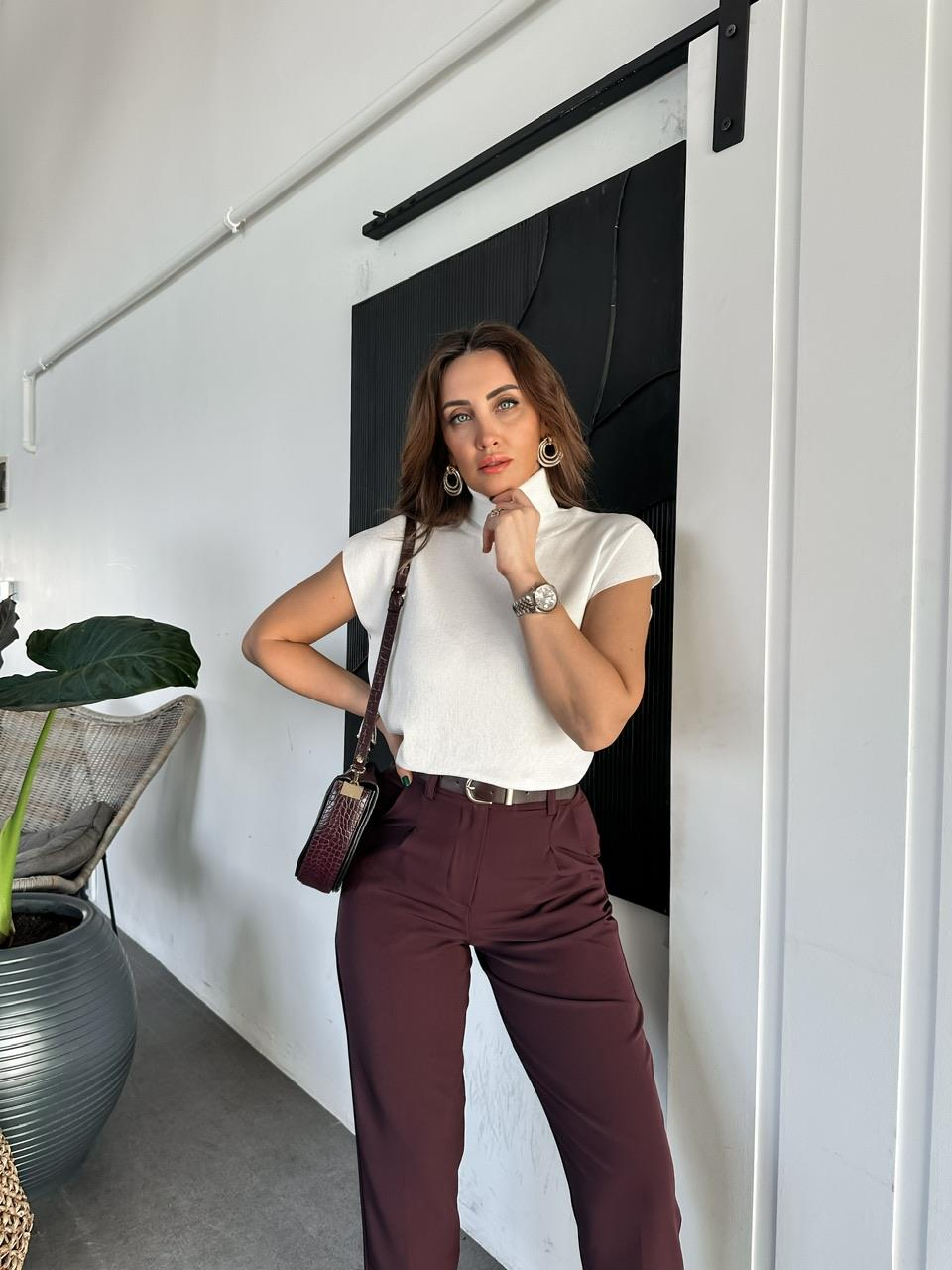 Ekru Balıkçı Yaka Kolsuz Triko