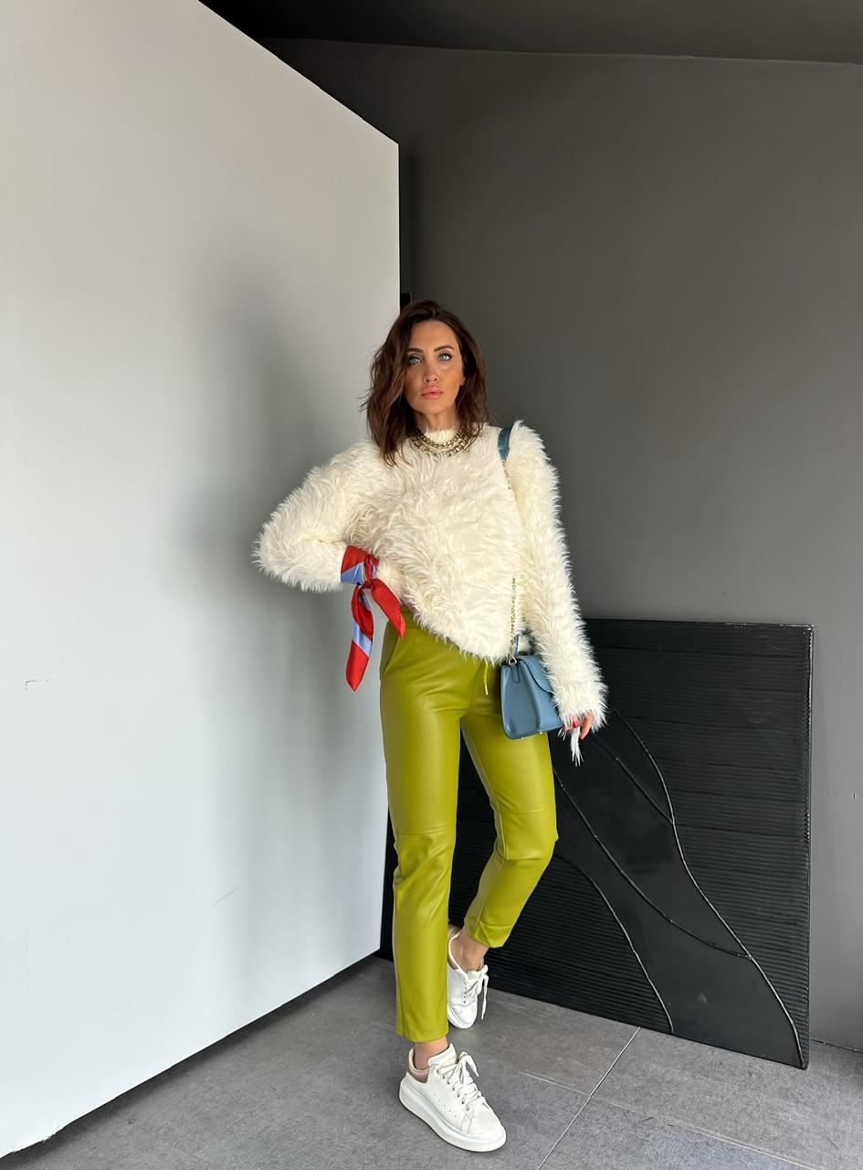 Ekru Bisiklet Yaka Oversize Peluş Kazak