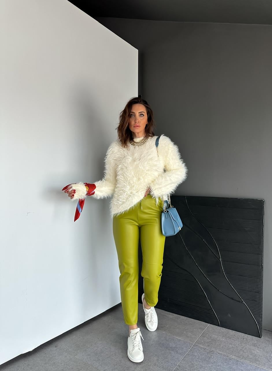 Ekru Bisiklet Yaka Oversize Peluş Kazak